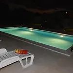 Kutija With Heated Pool شقة *