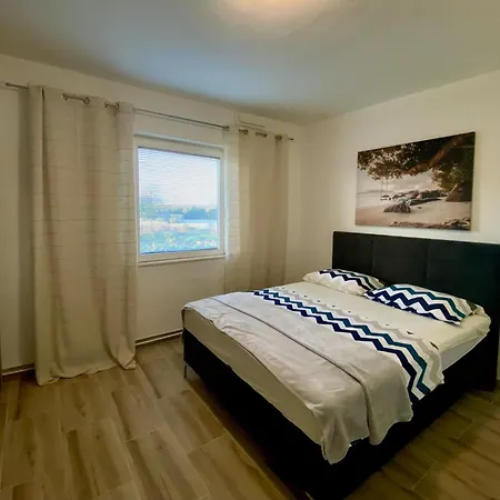 Kutija With Heated Pool * Sveti Filip i Jakov