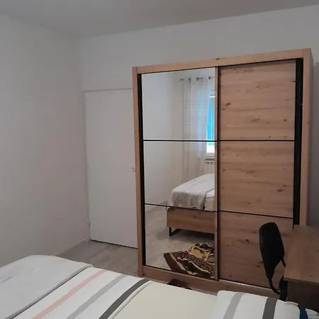 Kutija With Heated Pool * Sveti Filip i Jakov