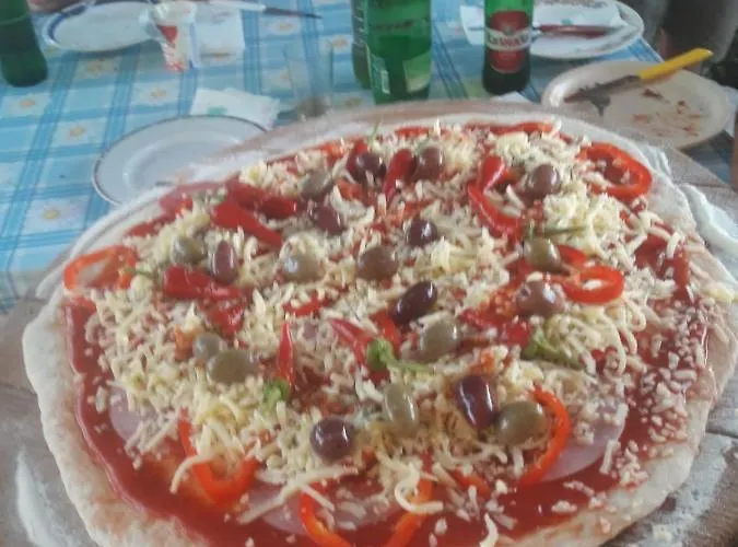 Kutija With Heated Pool