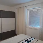Kutija With Heated Pool Apartment Sveti Filip i Jakov