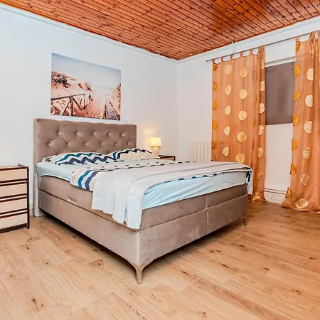 Apartamento Kutija With Heated Pool