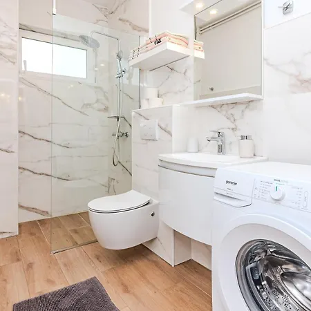 Apartamento Kutija With Heated Pool *