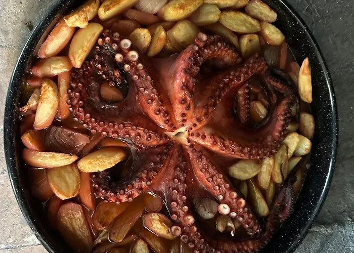 Kutija With Heated Pool